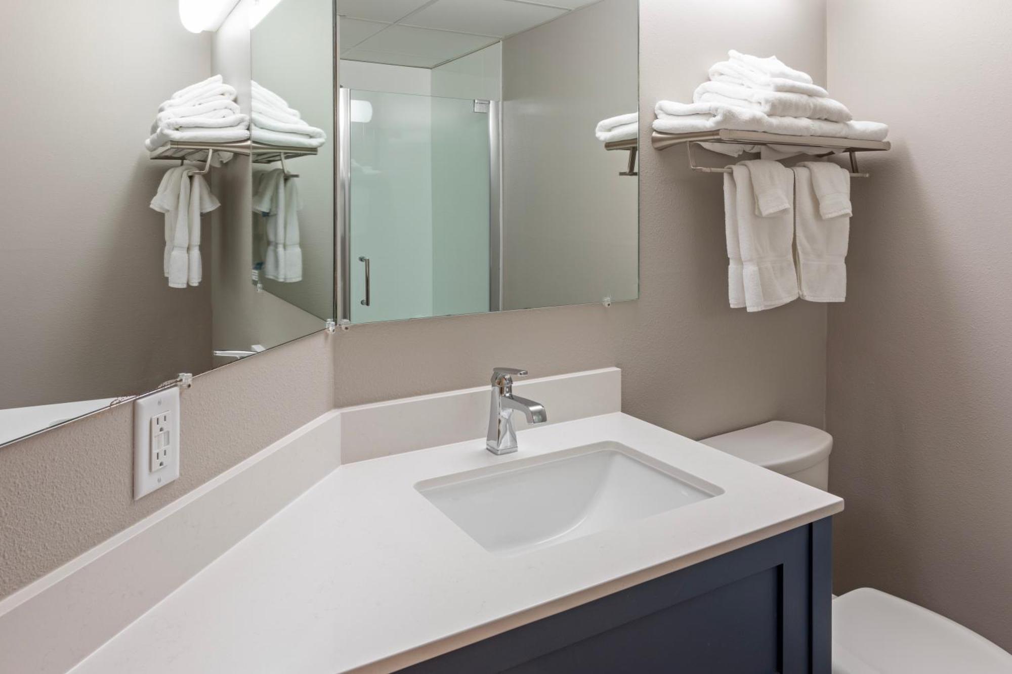 Paynesville Inn & Suites Bilik gambar