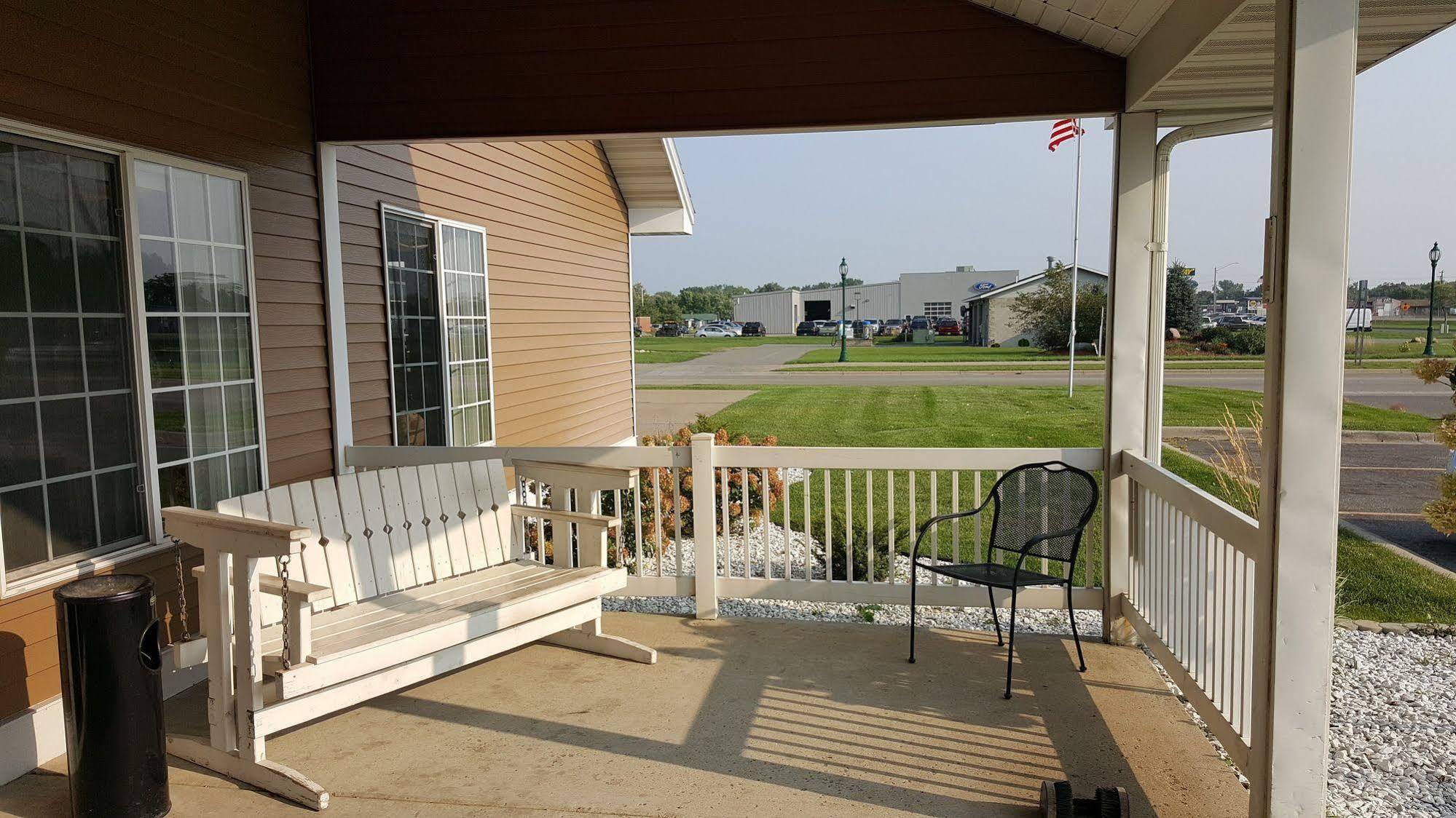 Paynesville Inn & Suites Luaran gambar