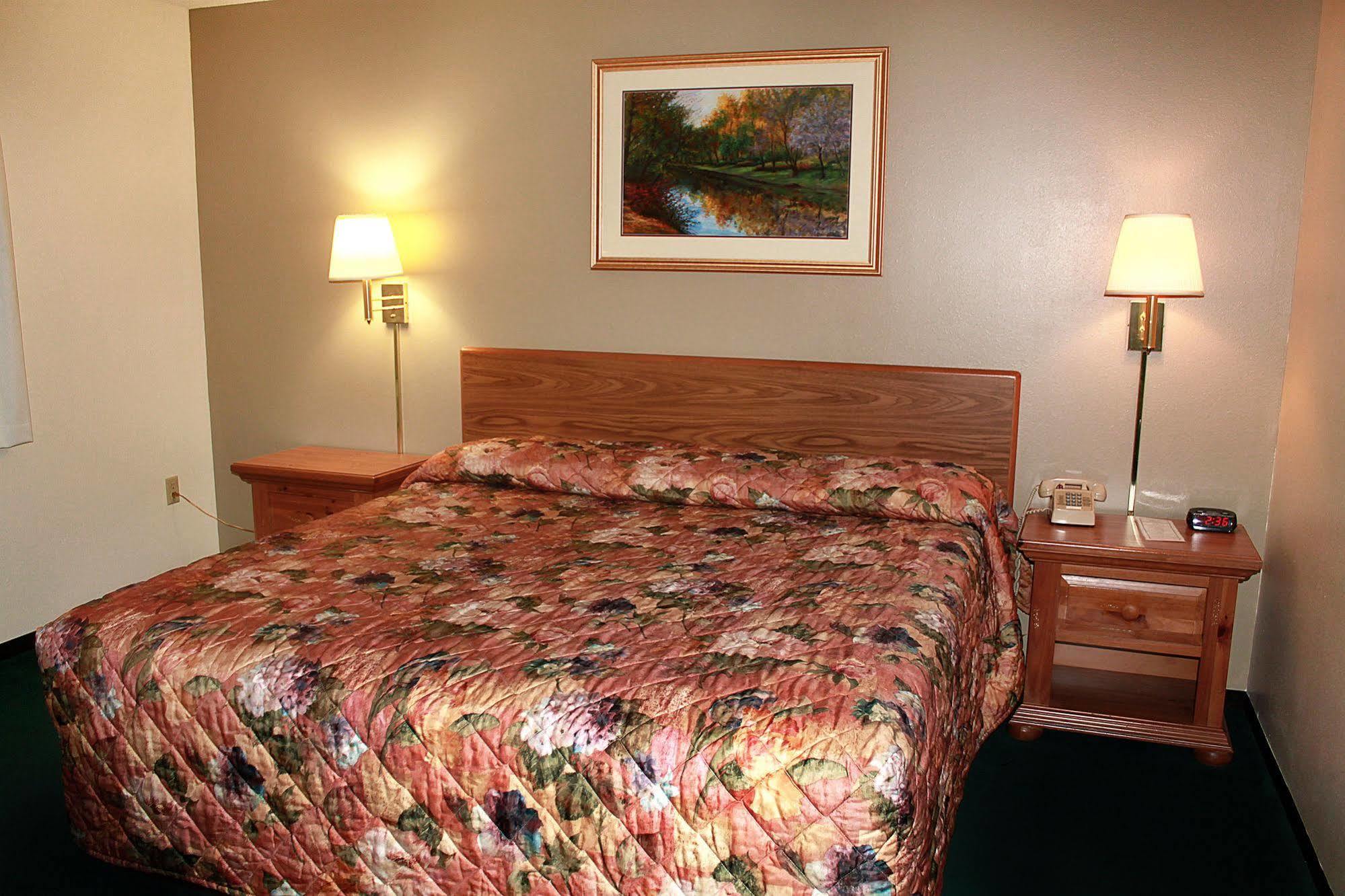 Paynesville Inn & Suites Luaran gambar