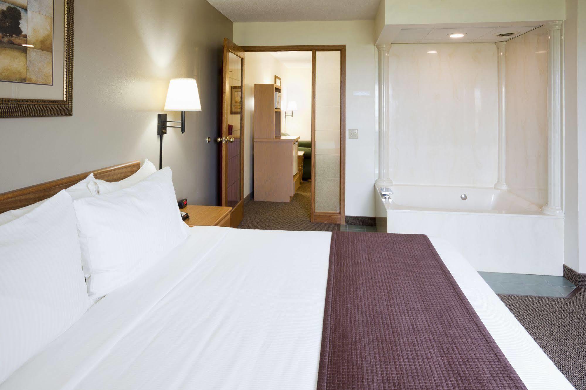 Paynesville Inn & Suites Luaran gambar