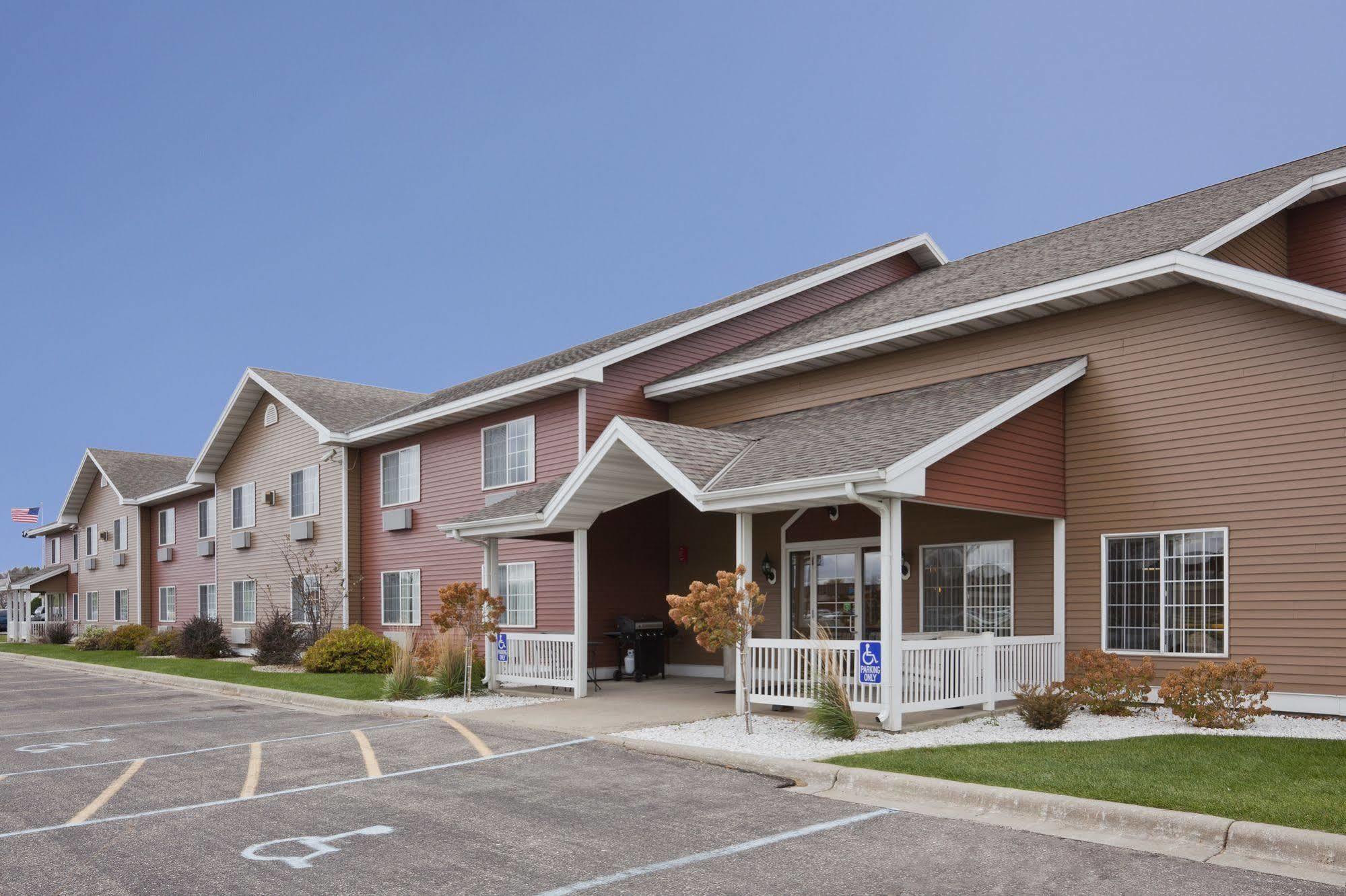 Paynesville Inn & Suites Luaran gambar